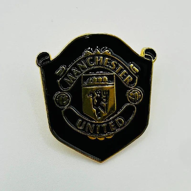 Manchester United Black Gold Enamel Pin