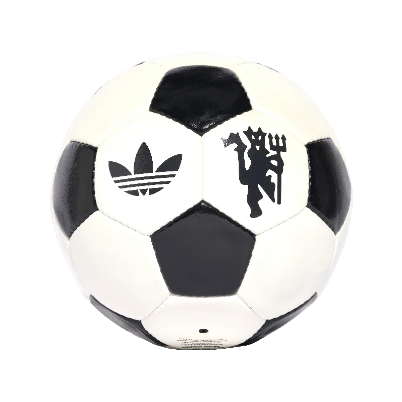 Manchester United Ball (IX4024)